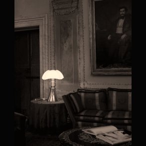 PIPISTRELLO GOLD SATIN .  LAMPE GAE AULENTI 