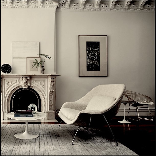 WOMB SETTEE SAARINEN KNOLL