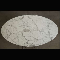SAARINEN MARBLE TABLE . KNOLL