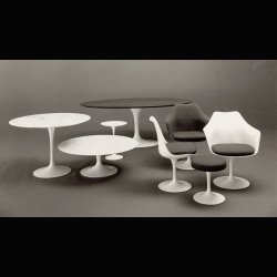 SAARINEN TULIP SIDECHAIR .  KNOLL