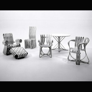 CROSS CHECK CHAIR FAMILY . FRANK GEHRY