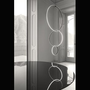 ARRANGEMENTS . MICHAEL  ANASTASSIADES . FLOS 