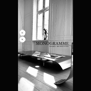 STEEL DAYBED . BRUSHED STEEL .