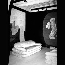 SOLAR SOFA . BY FAYE TOOGOOD 