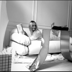 SESANN . WHITE LEATHER . 2-SEATER . 