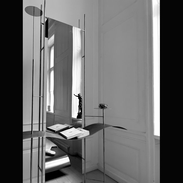 MONOGRAMME MIRROR CONSOLE 