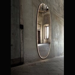 LA PLUS BELLE . PHILIPPE STARCK