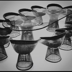 PLATNER SIDE TABLE . BY KNOLL