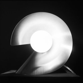 PEEL . STEEL TABLE LAMP 