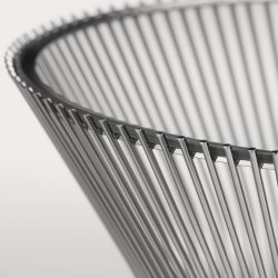 PLATNER SIDE TABLE . KNOLL