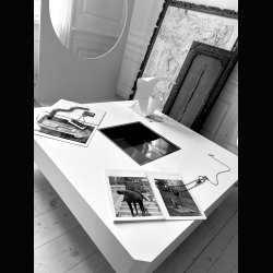 WILLY RIZZO . Iconic coffee table . 70s