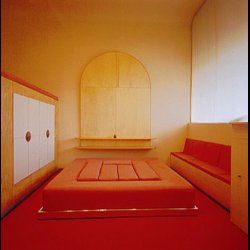 RUMBLE  SOFA  .   POLTRONOVA 