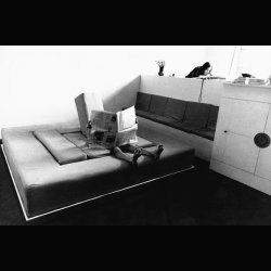 RUMBLE  SOFA  .   POLTRONOVA 