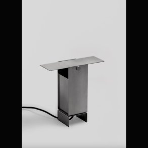 STEEL TABLE LAMP . PIVOTING 