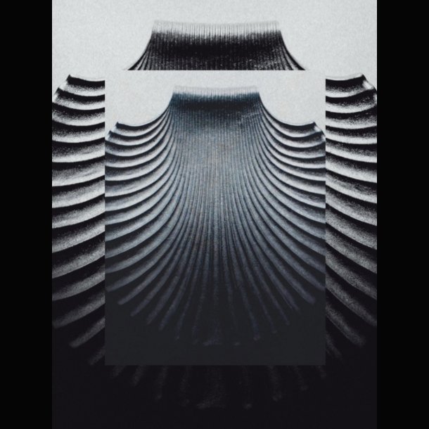 SHELL OBJECT . CAST ALUMINIUM . 49 CM 