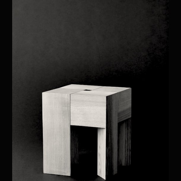 TRIANGLE STOOL . ALDO BAKKER 