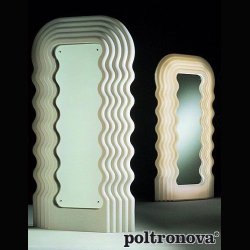 ULTRAFRAGOLA MIRROR . ETTORE SOTTSASS . BY POLTRANOVA 