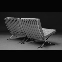 BARCELONA CHAIR . MIES VAN DER ROHE . BY KNOLL 