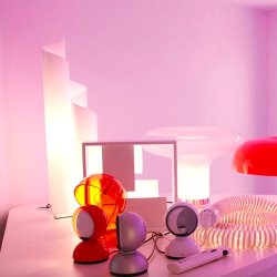 MEZZA CHIMERA  . VICO MAGISTRETTI  . ARTEMIDE 