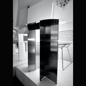 CONSOLE . BRUSHED STEEL  . FLAT-PACKED 