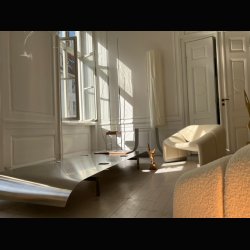 STEEL DAYBED . BRUSHED STEEL .