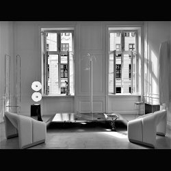 STEEL DAYBED . BRUSHED STEEL .