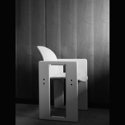 DIALOGO ARMCHAIR .  by Scarpa . white laquered edition