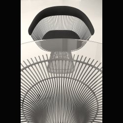 PLATNER SIDE TABLE . KNOLL