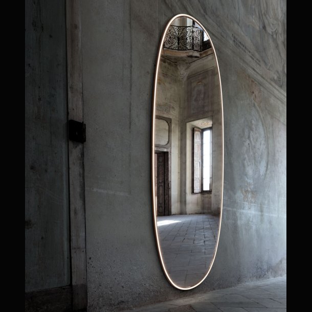 LA PLUS BELLE . PHILIPPE STARCK