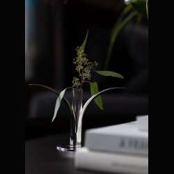 LILY CHANDELHOLDER . SILVER 