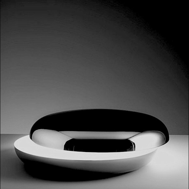 LOOP LAMP . POLISHED STEEL LIGHT OBJECT . 