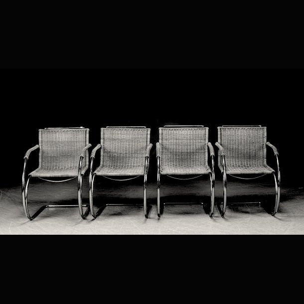 MR RATTAN CHAIR . MIES VAN DER ROHE . KNOLL 