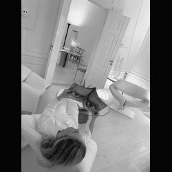 GROOVY CHAIR BOUCLE IVORY  . pierre paulin . 3 pieces in stock