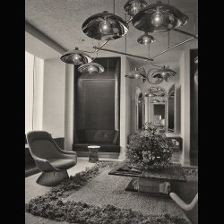 PLATNER EASY LOUNGE CHAIR . INTERIOR FURNITURE SACRECOEUR