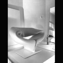 RIBBON CHAIR . PIERRE PAULIN 1966 