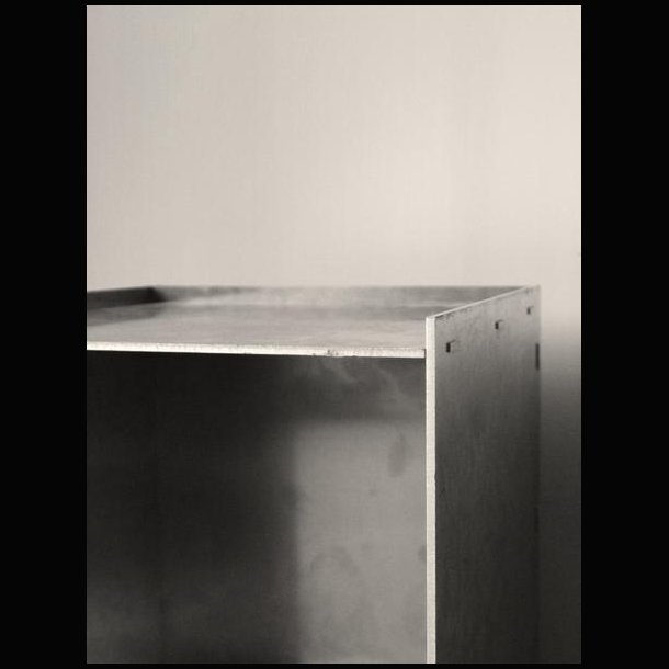 RIVET SIDE TABLE . JONAS TRAMPEDACH 