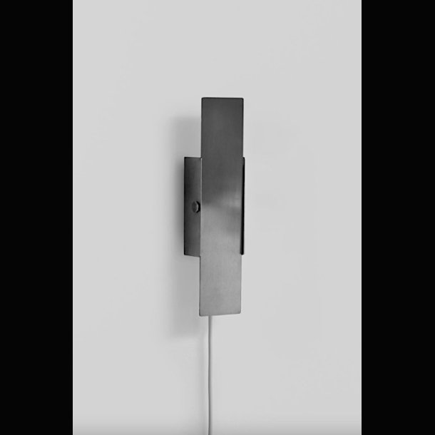 STEEL  WALL  LAMP . PIVOTING . 