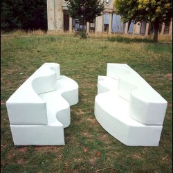 SUPERONDA . BY ARCHIZOOM . POLTRONOVA 