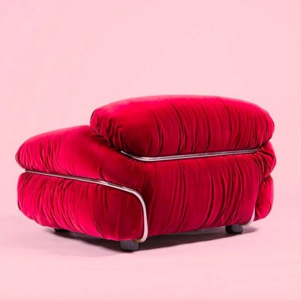 SESANN ARMCHAIR RED VELVET . GIANFRANCO FRATTINI 1970 FURNITURE
