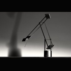 TIZIO DESK LAMP . 
