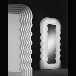 ULTRAFRAGOLA MIRROR . ETTORE SOTTSASS . BY POLTRANOVA 