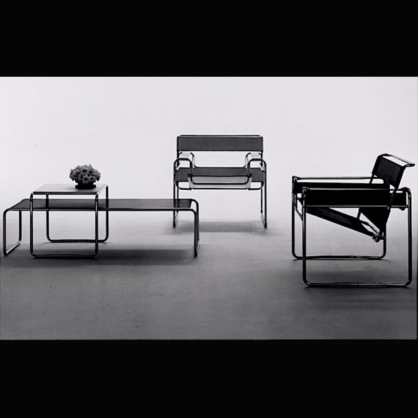 WASSILY CHAIR IN LEATHER  . MARCEL BREUER . MADE IN ITALY 