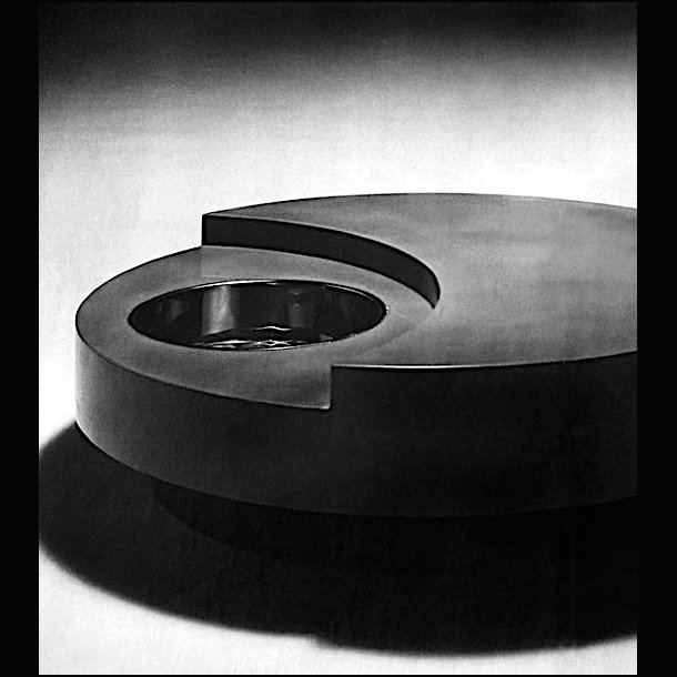 WILLY RIZZO TABLE  .  MADE IN ITALY 